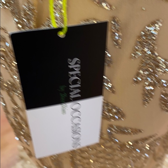 ⭐️SOLD⭐️ gold sparkly prom dress - Picture 7 of 8